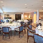 Montra Hotel