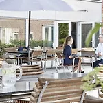 Hotel Montra 4*