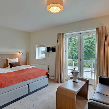 Hotel Montra