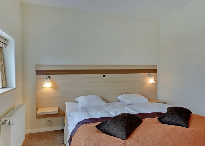 Hotel Montra 4*